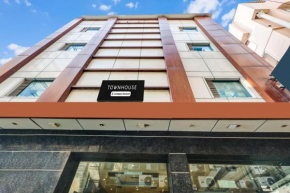 Super Townhouse Arakashan Road Paharganj formerly Mohan international